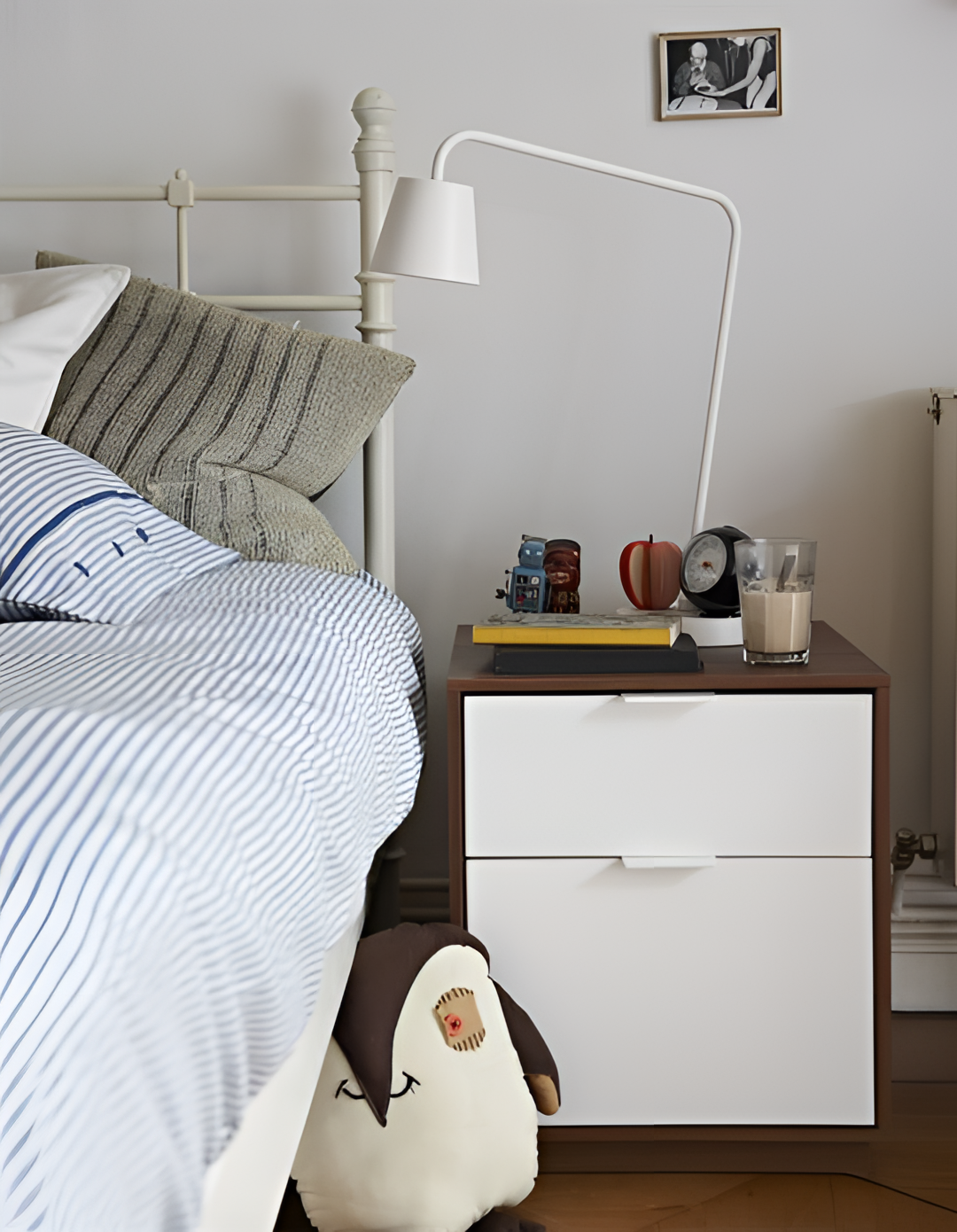 NAVI Nightstand - 52cm x40cm x40cm.