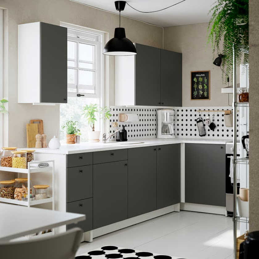Corner Modular Kitchen – 280 x 120 cm, 3 Base Units + 2 Wall Cabinets