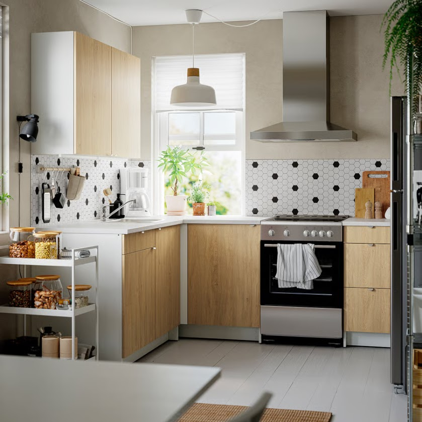 Corner Modular Kitchen – 220 x 180 cm, 3 Base Units + 1 Wall Cabinet
