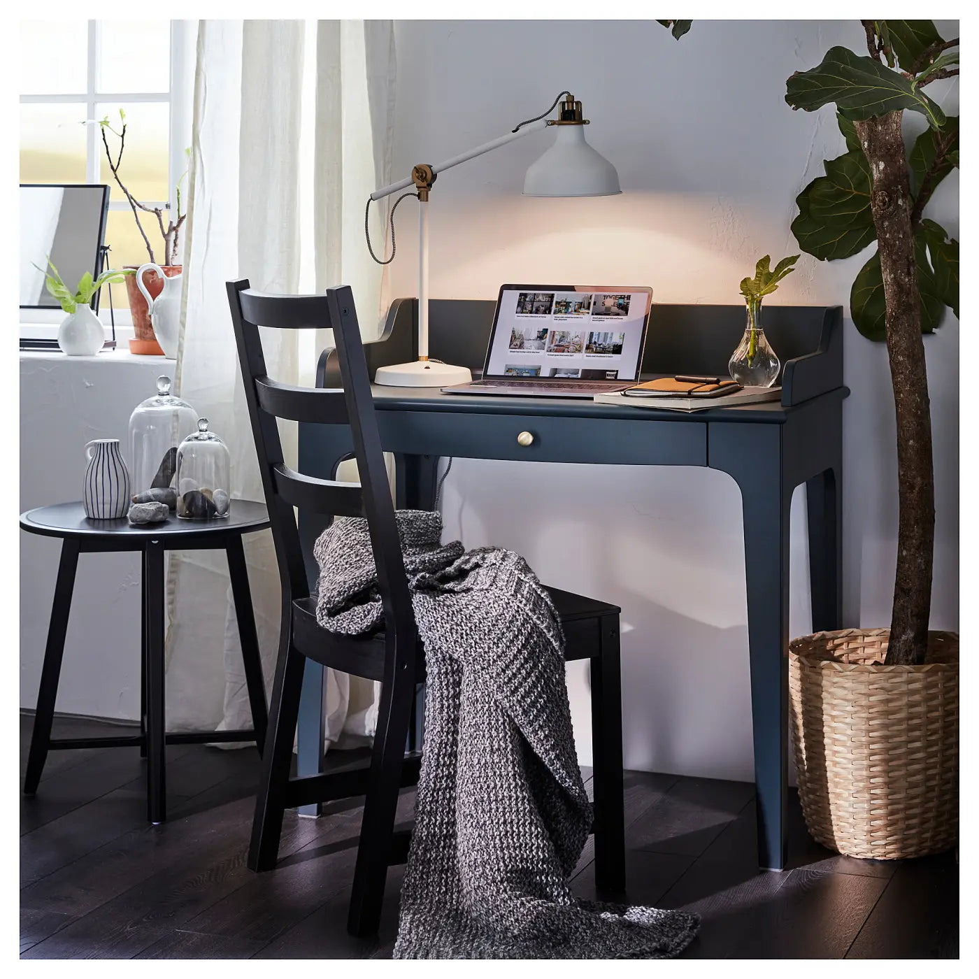 LM Desk, 90x54x90cm