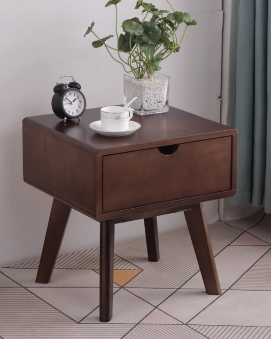 طاولة بجانب السرير لونا من الخشب الداكن - 44 × 40 × 48 سم