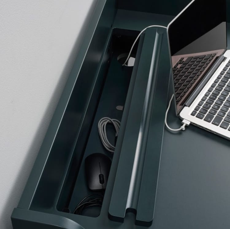 LM  Desk Green – 90cm x 54cm x 105cm