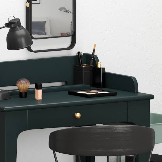 LM  Desk Green – 90cm x 54cm x 105cm