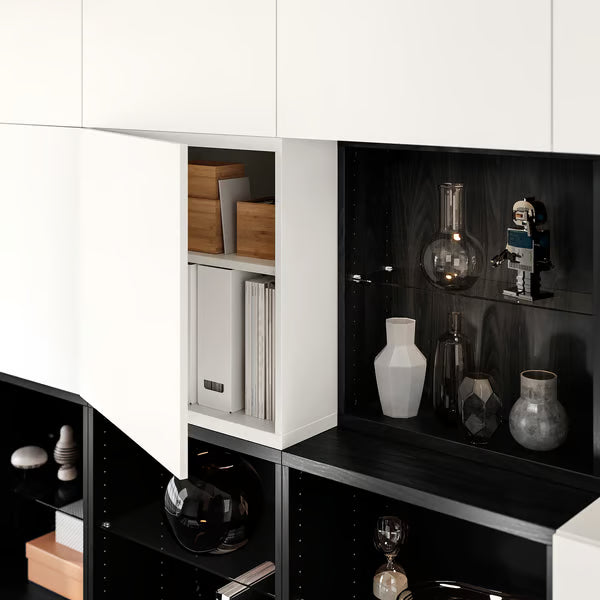 Delta crown display unit, 240x42x231cm