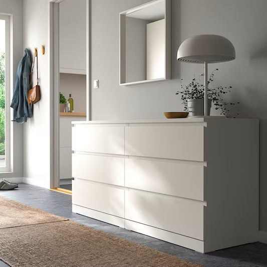 تسريحة MDF بيضاء 6 أدراج - 78 سم × 45 سم × 160 سم.